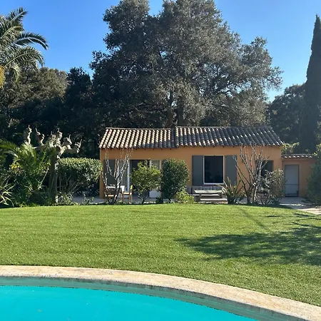 Cabanon Independant Confort Avec Terrasse Et Acces Piscine Prázdninový dům Bormes-les-Mimosas