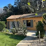 Hébergement de vacances Cabanon Indépendant Confort Avec Terrasse Et Accès Piscine *