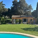 Cabanon Indépendant Confort Avec Terrasse Et Accès Piscine Hébergement de vacances Bormes-les-Mimosas
