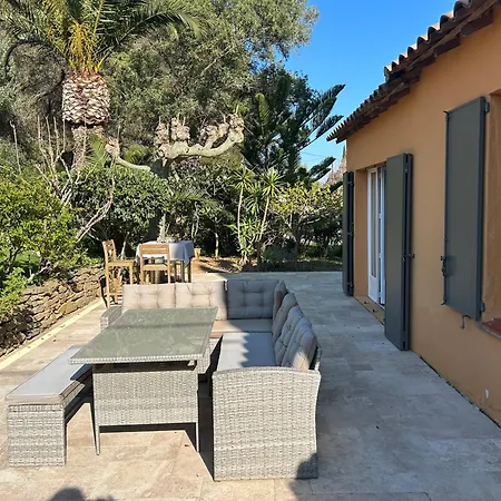 Cabanon Indépendant Confort Avec Terrasse Et Accès Piscine * Bormes-les-Mimosas