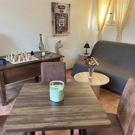 Cabanon Indépendant Confort Avec Terrasse Et Accès Piscine *
