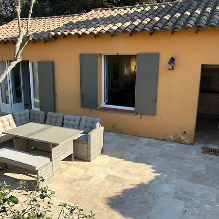 Cabanon Indépendant Confort Avec Terrasse Et Accès Piscine * Bormes-les-Mimosas