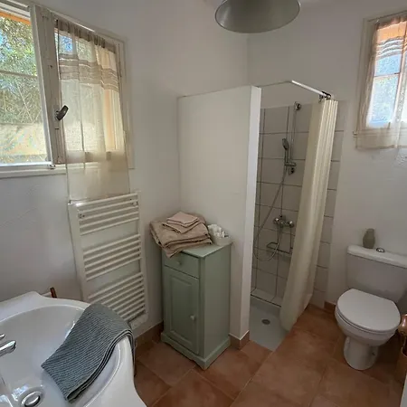 Cabanon Independant Confort Avec Terrasse Et Acces Piscine * Bormes-les-Mimosas