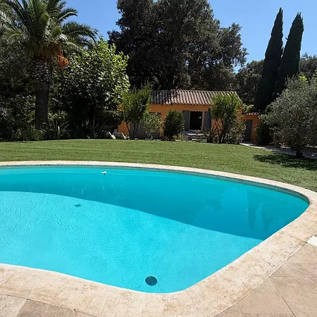 Cabanon Indépendant Confort Avec Terrasse Et Accès Piscine Hébergement de vacances Bormes-les-Mimosas