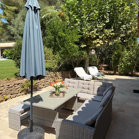 Hébergement de vacances Cabanon Indépendant Confort Avec Terrasse Et Accès Piscine Bormes-les-Mimosas